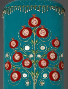 Torah mantle central deta